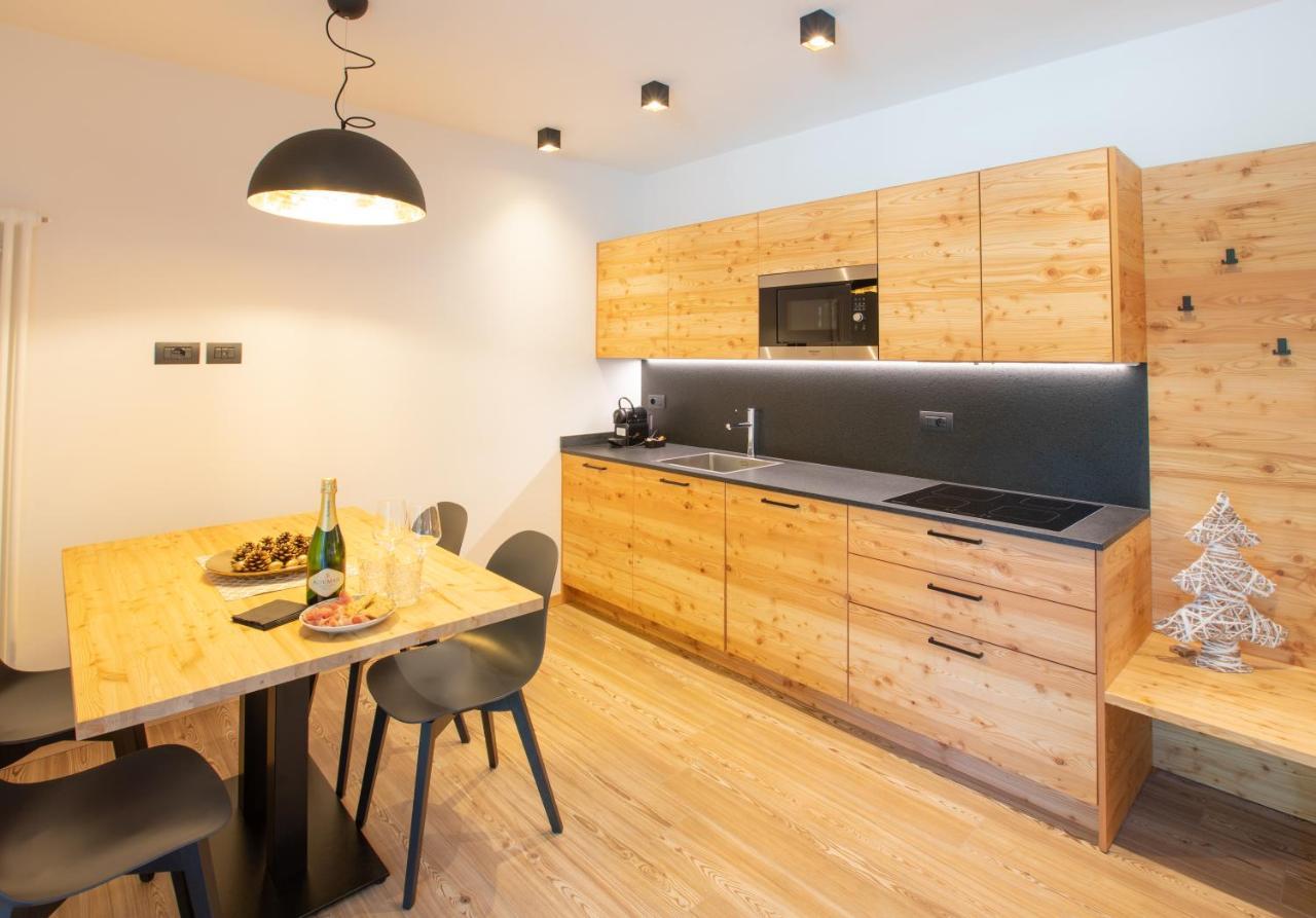 Brenta Rosso - Charme Apartments Fai della Paganella Zewnętrze zdjęcie